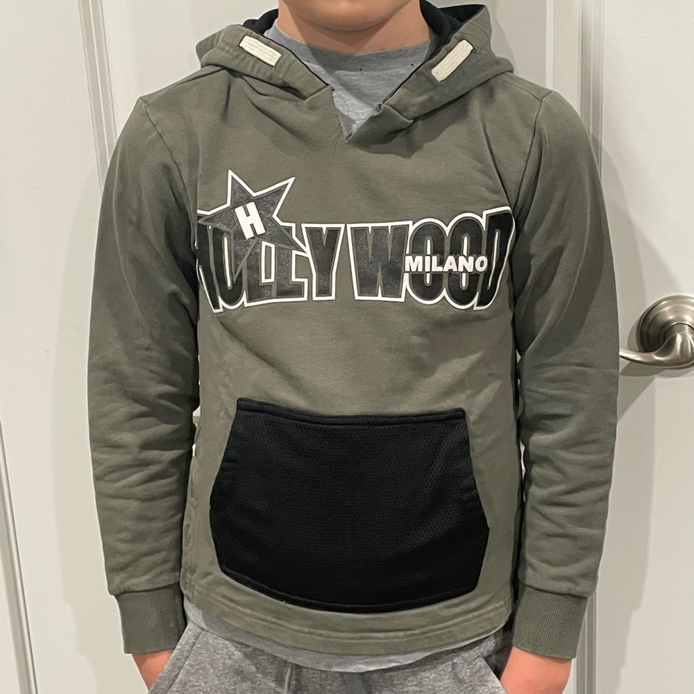 Hollywood green sweatshirt